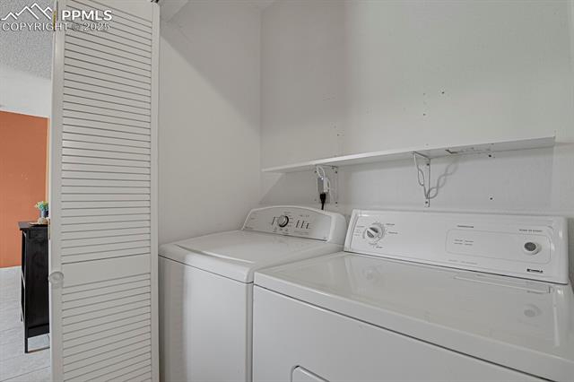 2502 W Anjelina Circle