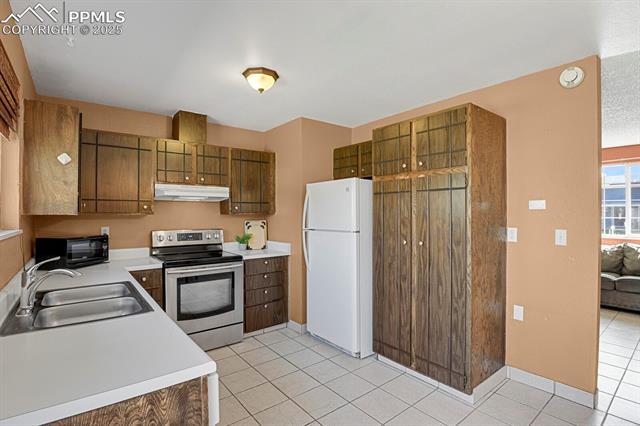 2502 W Anjelina Circle