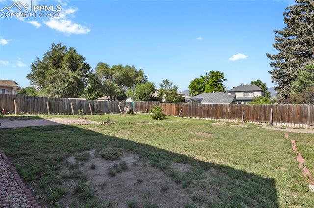 2502 W Anjelina Circle