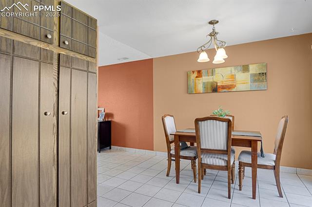 2502 W Anjelina Circle