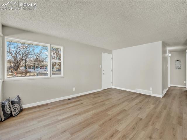 2518 Meadowlark Lane