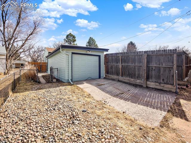 2518 Meadowlark Lane