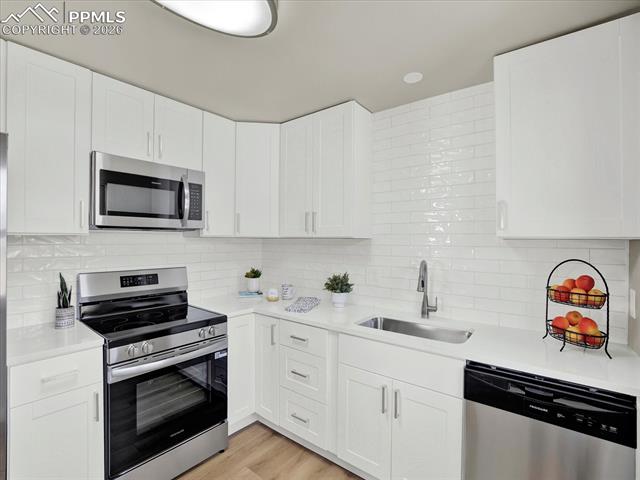 2518 Meadowlark Lane