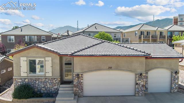 2169 Lone Willow View