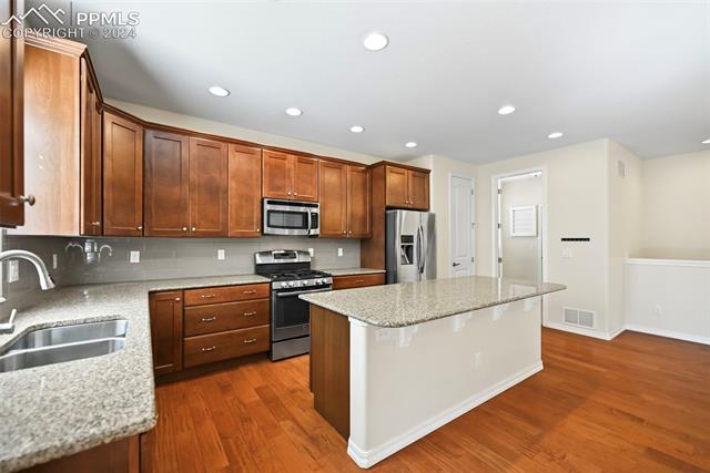 2169 Lone Willow View