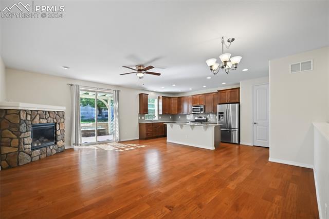 2169 Lone Willow View