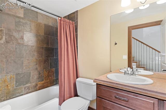 611 E Willamette Avenue