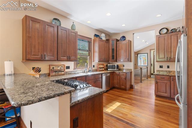 611 E Willamette Avenue