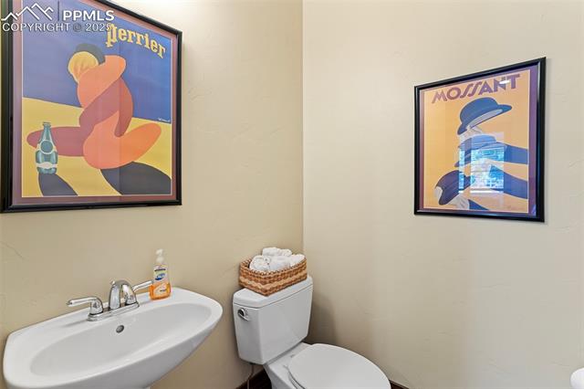 611 E Willamette Avenue