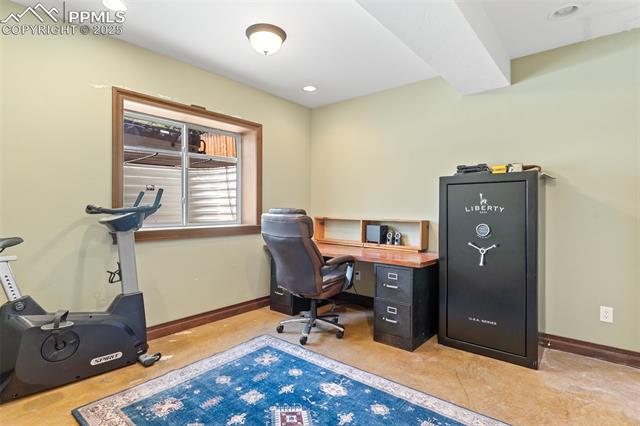 611 E Willamette Avenue