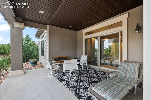 6488 Forest Thorn Court