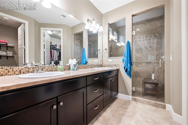 6488 Forest Thorn Court