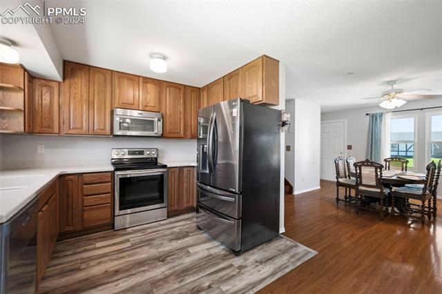 6880 Parkridge Court