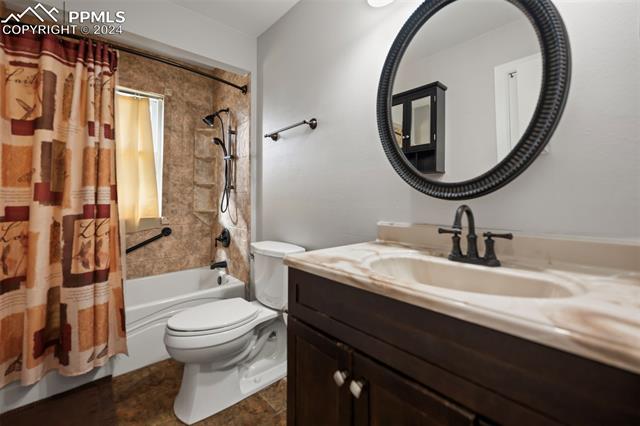 6880 Parkridge Court