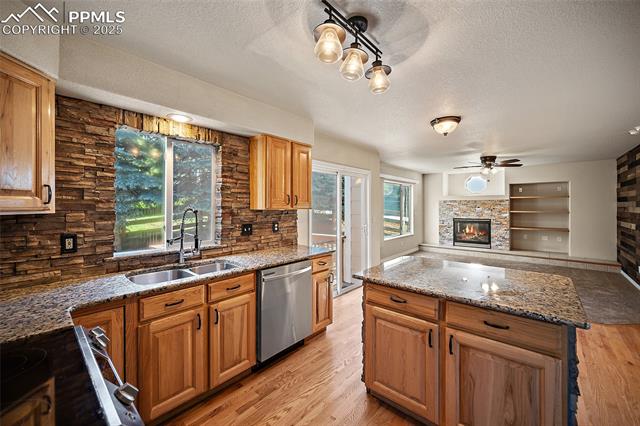 1410 Almagre Peak Drive