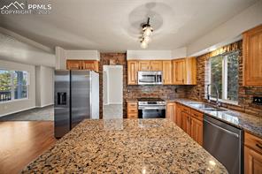 1410 Almagre Peak Drive