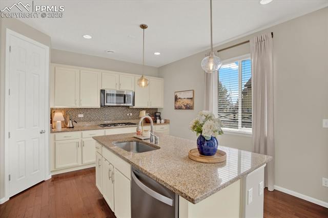 7106 Golden Acacia Lane
