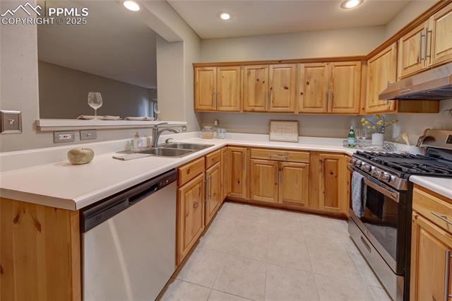 2606 Thrush Grove
