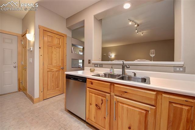 2606 Thrush Grove
