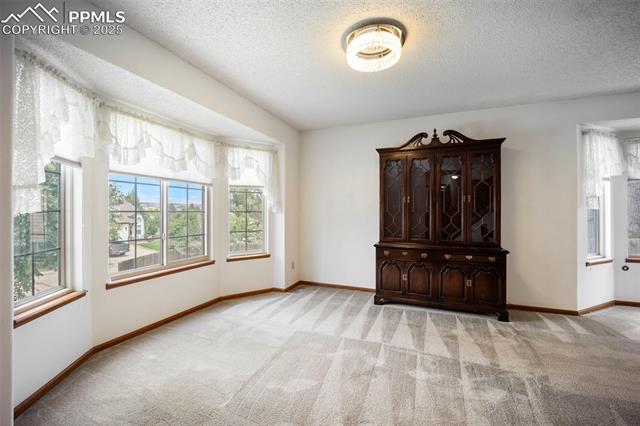 3887 Point Of The Rocks Drive