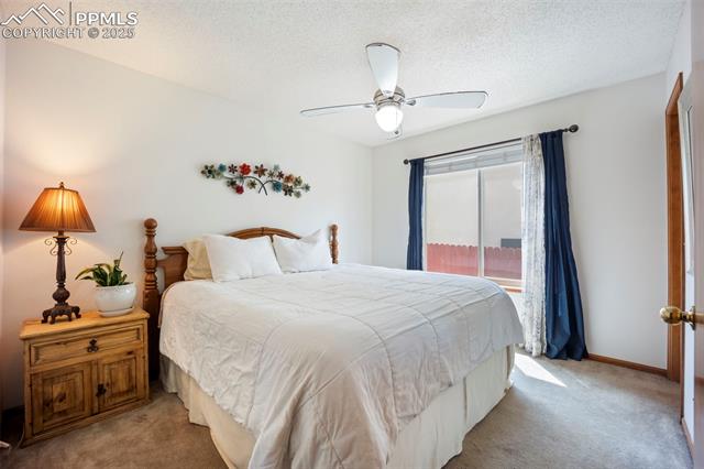 3887 Point Of The Rocks Drive