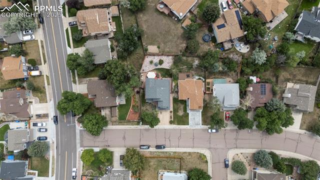 3887 Point Of The Rocks Drive