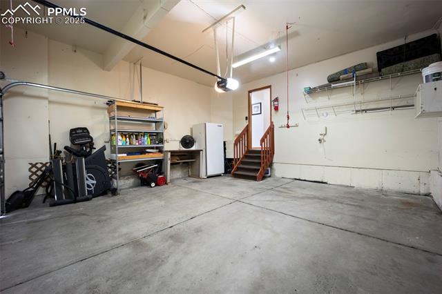 3887 Point Of The Rocks Drive