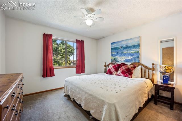 3887 Point Of The Rocks Drive