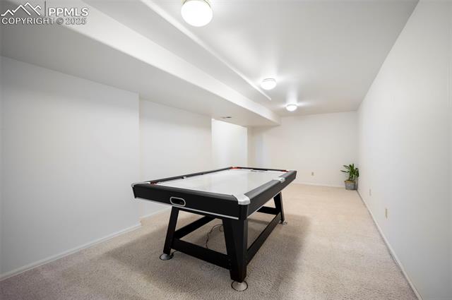 3887 Point Of The Rocks Drive