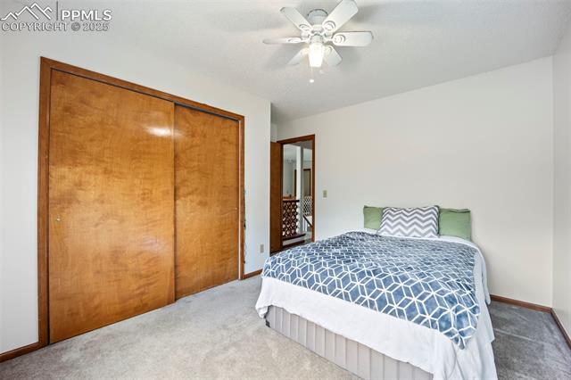 3887 Point Of The Rocks Drive