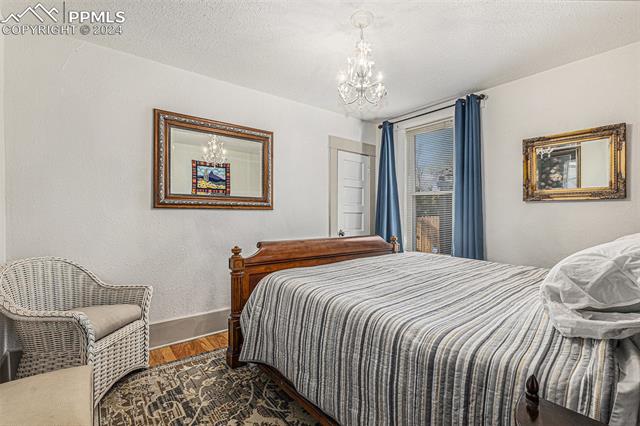 924 W Cucharras Street