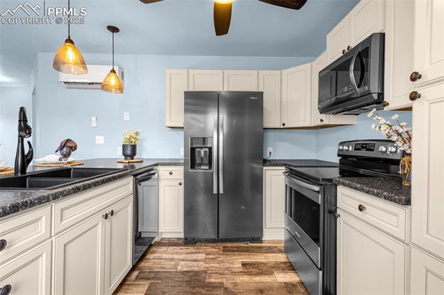 321 S Graceland Grove