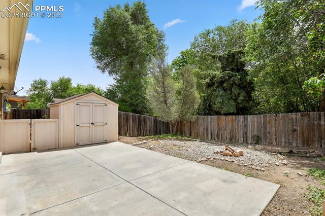 79 W Old Broadmoor Road