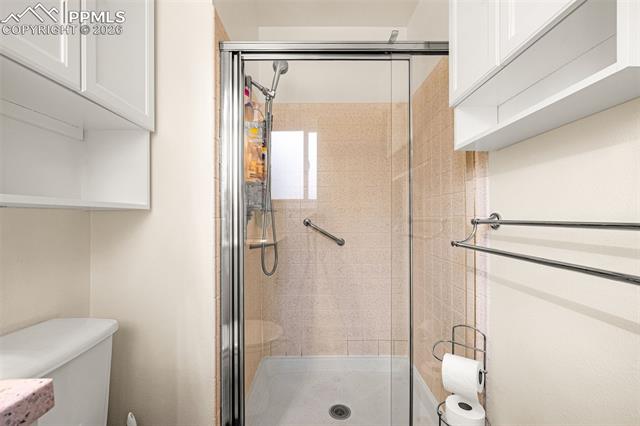 5450 Flintridge Drive