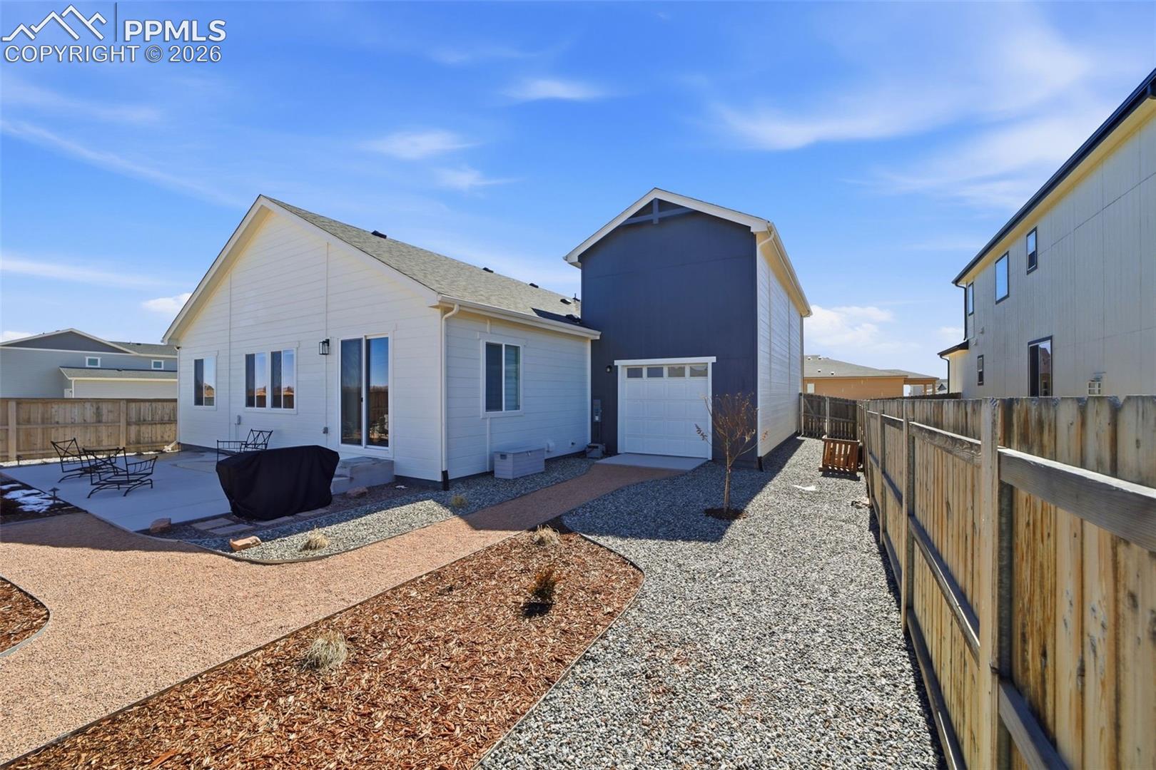 22180 Cattlemen Run