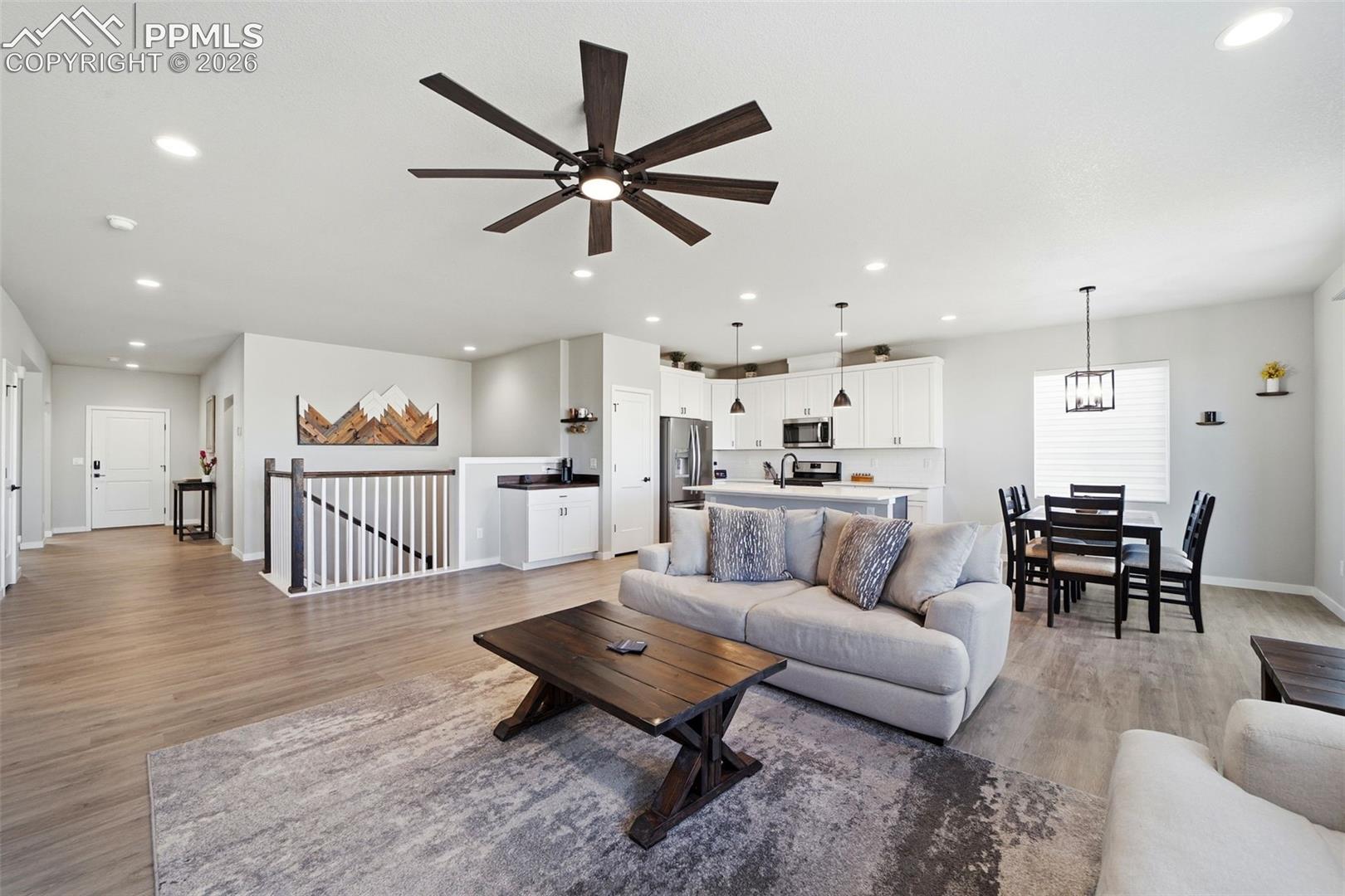 22180 Cattlemen Run