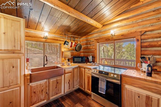 7042 County Road 92