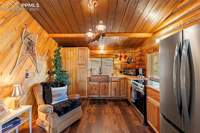 7042 County Road 92
