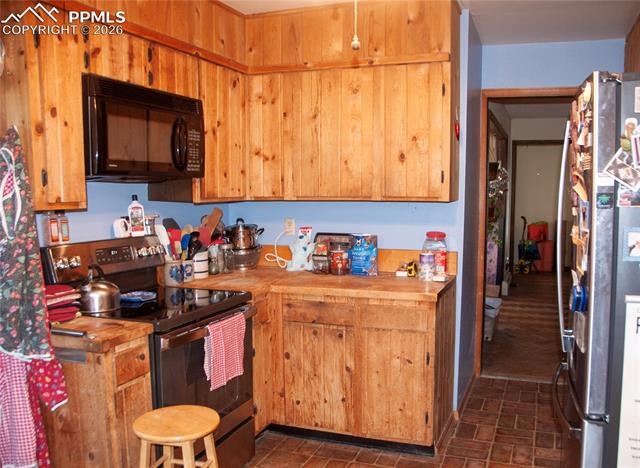 16820 Vincent Avenue