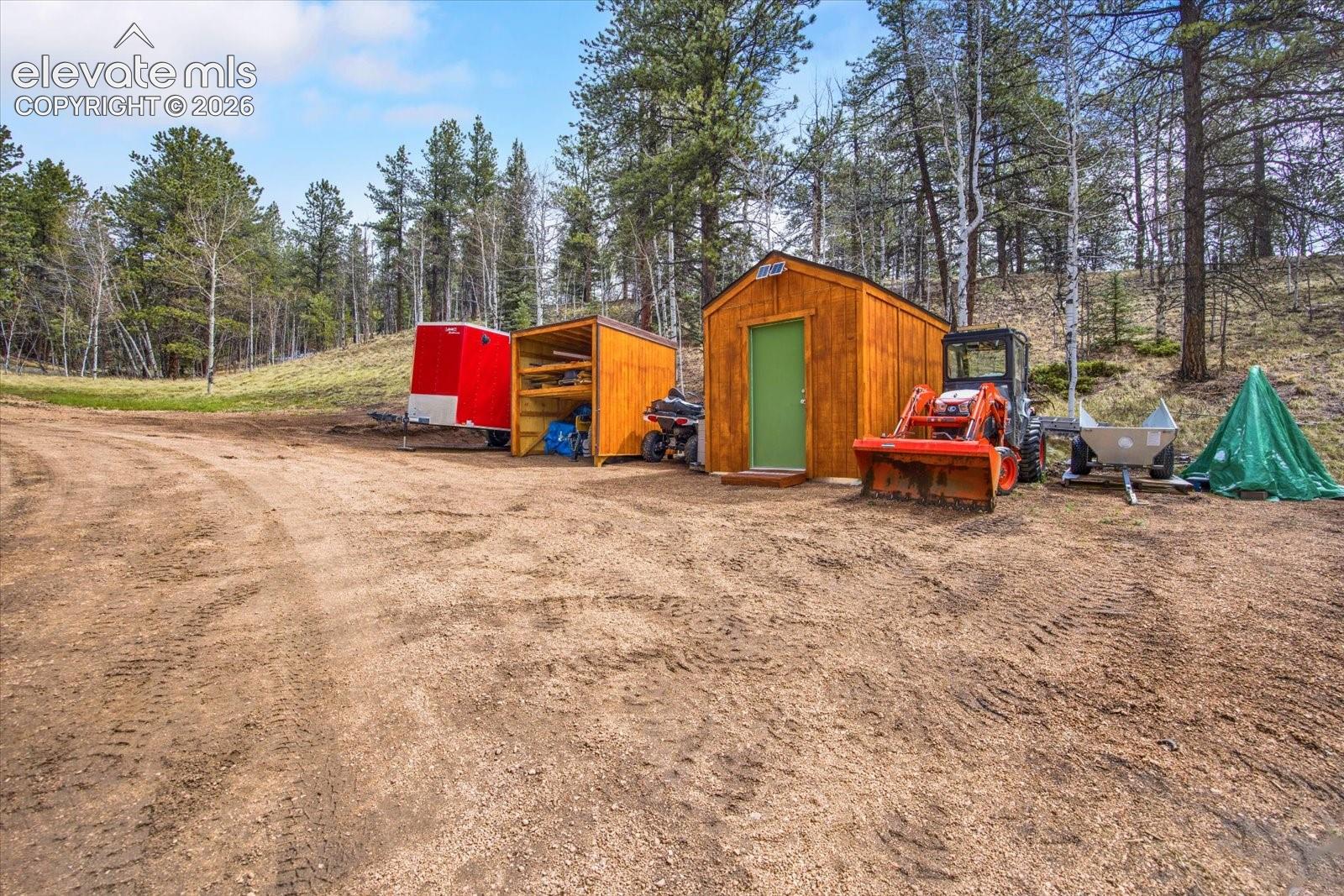715 W Bison Creek Trail