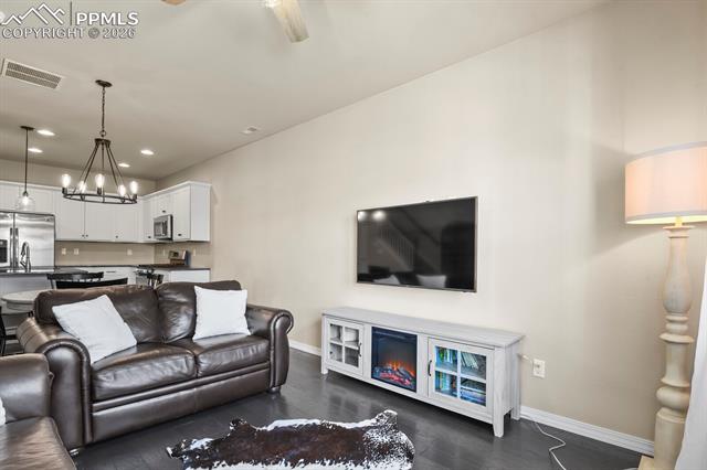 8842 White Prairie View