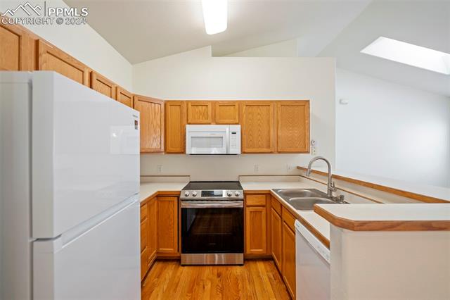 1040 Samuel Point