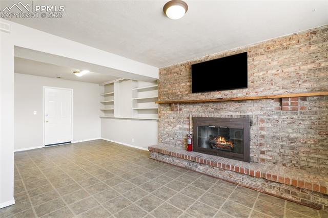 855 Hoosier Drive