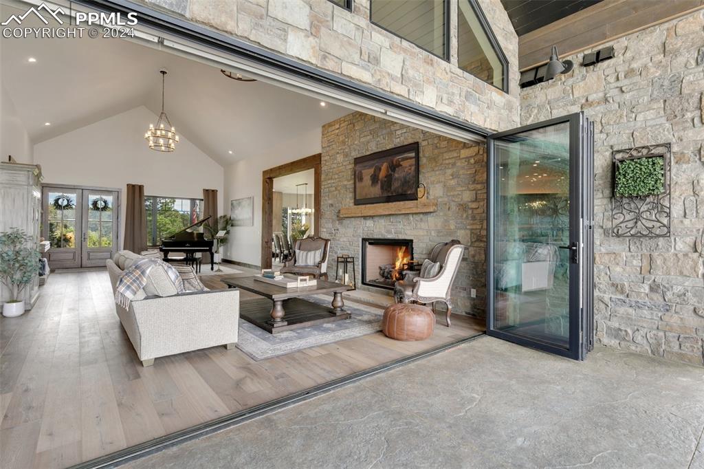 14040 Shadow Pines Road