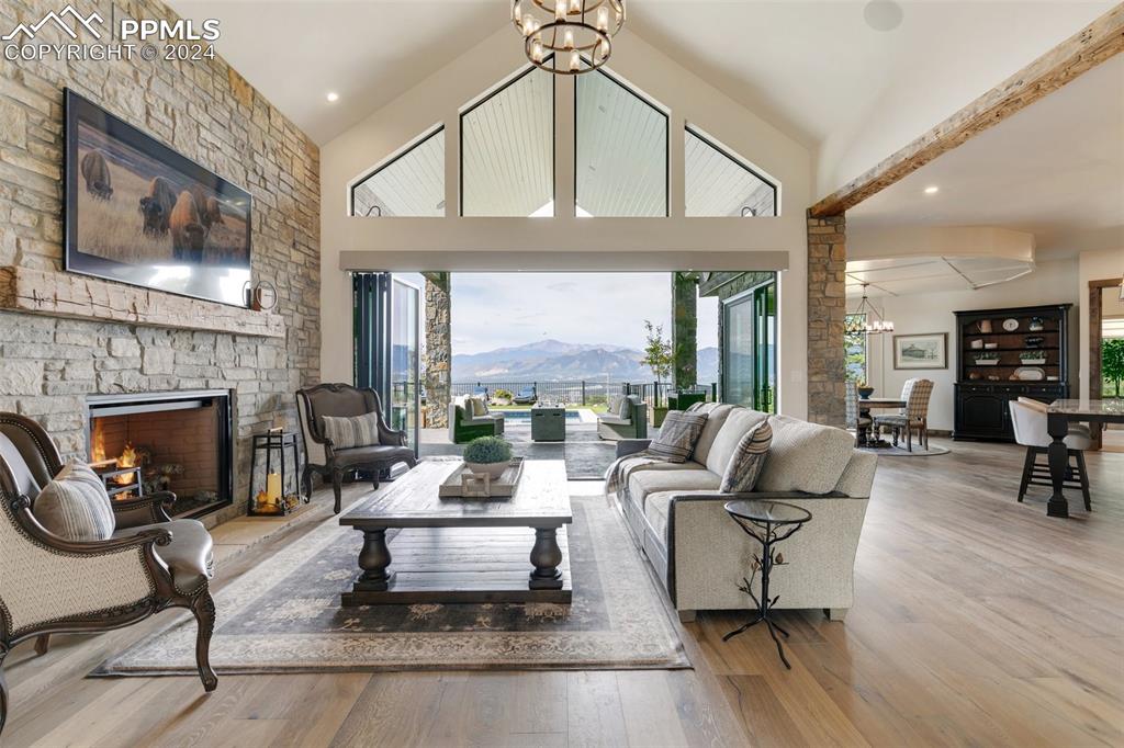 14040 Shadow Pines Road
