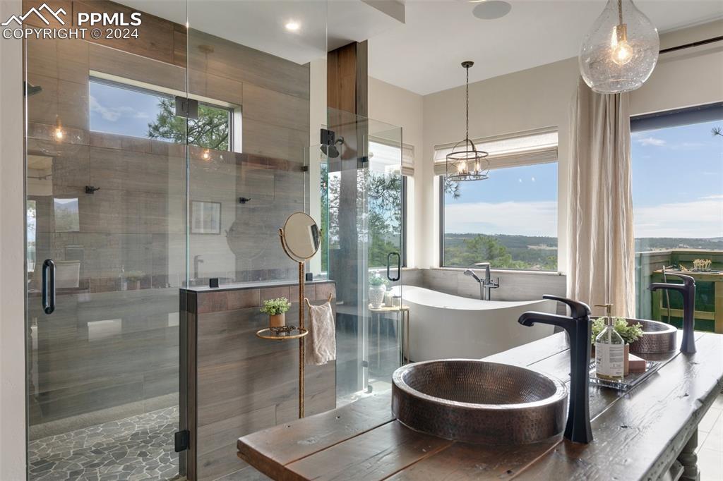 14040 Shadow Pines Road