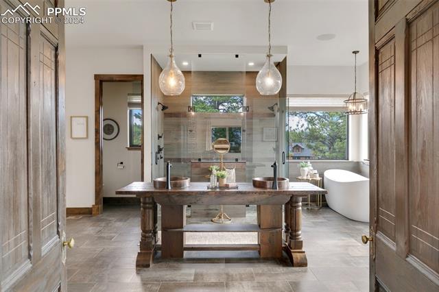 14040 Shadow Pines Road