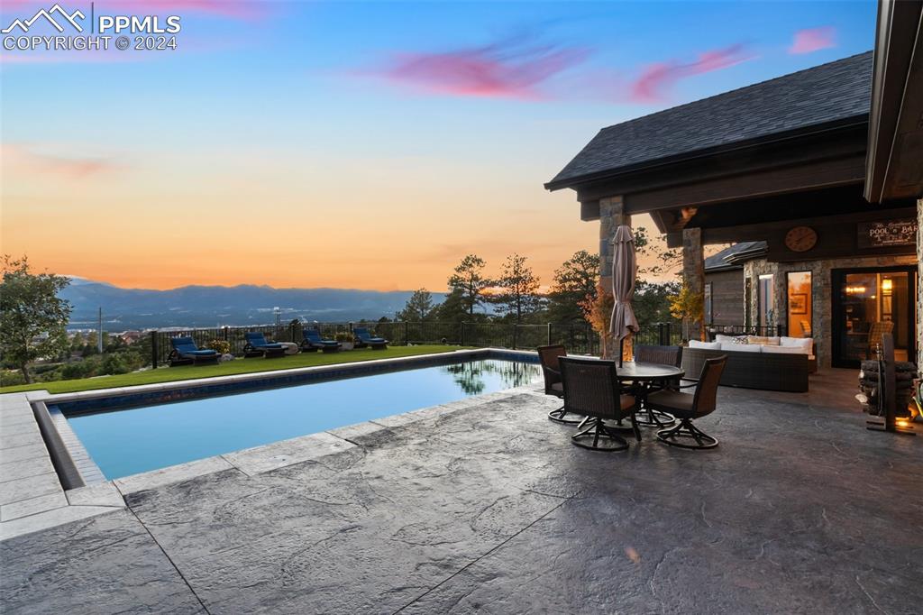 14040 Shadow Pines Road