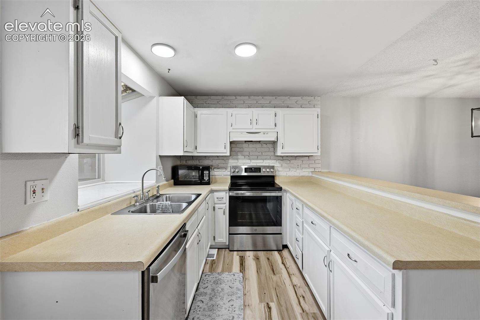6839 Mountain Top Lane