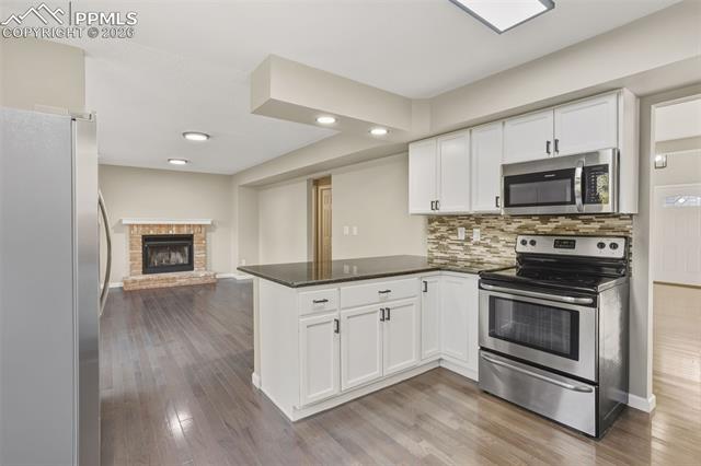8735 CHAPEL SQUARE Court